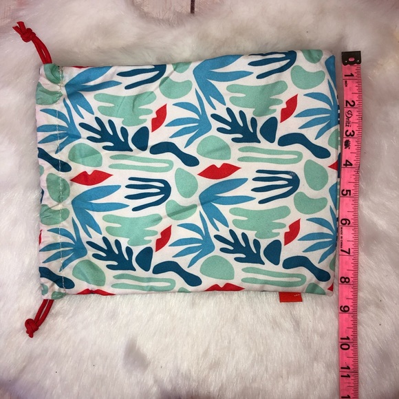 🌟 Free W/Cosmetic purchase or $4 - Picture 6 of 7